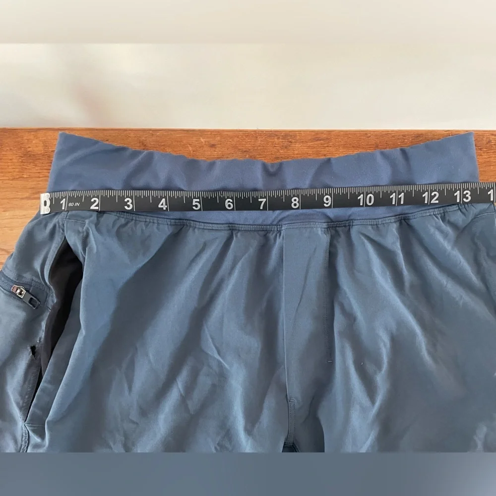 Lululemon THE Athletic Linerless 9” Shorts Men’s Sz S Blue Gym Training Flawed